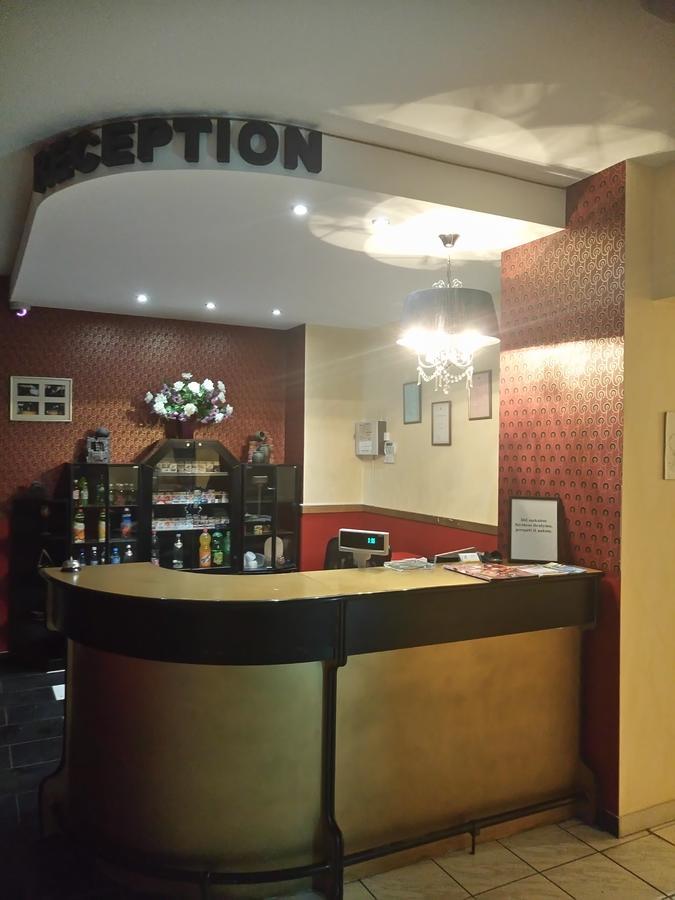 Vaivorykste Hotel Siauliai  Bagian luar foto