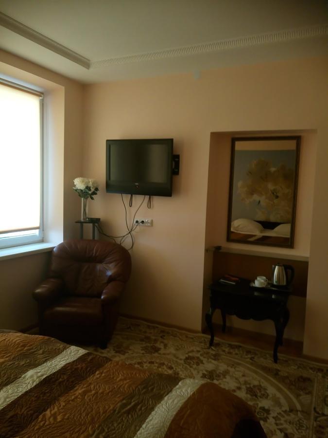 Vaivorykste Hotel Siauliai  Bagian luar foto
