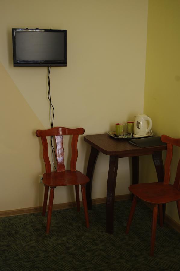 Vaivorykste Hotel Siauliai  Bagian luar foto