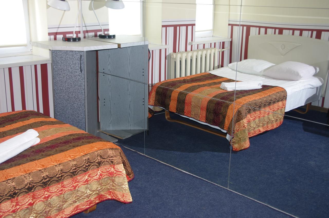 Vaivorykste Hotel Siauliai  Bagian luar foto