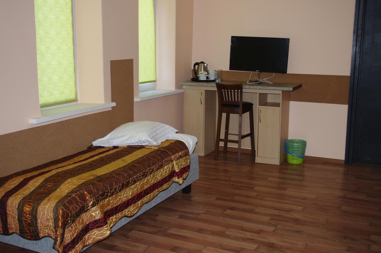 Vaivorykste Hotel Siauliai  Bagian luar foto
