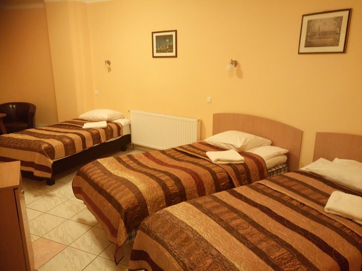 Vaivorykste Hotel Siauliai  Bagian luar foto